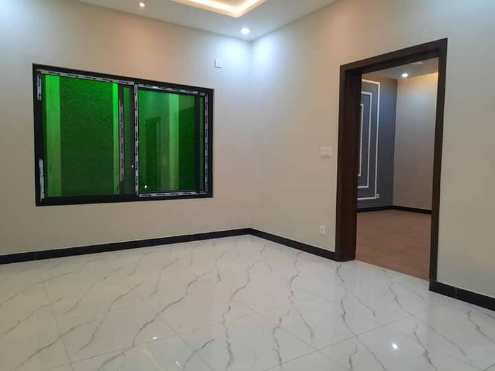 Extremely Beautiful Modern House For Sale . . 7