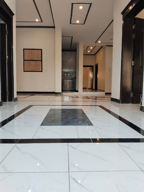 Extremely Beautiful Upper Portion For Rent ,Walking From Zoo. Also . Main Gate Separate 1