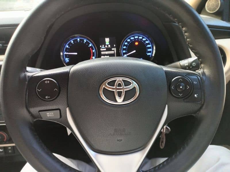 Toyota Corolla Altis 2018.2019 10