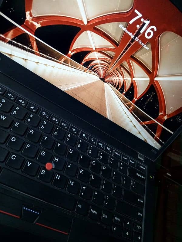 Lenovo T470s | Core i5 - 6th Gen | Dual Battery | 8GB Ram | 256GB SSD| 1