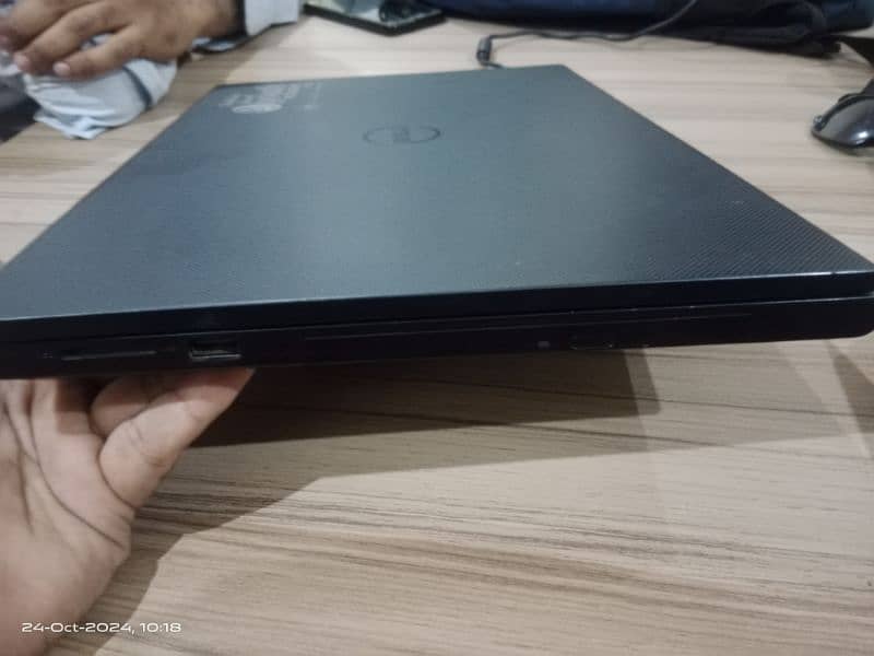 Dell Laptop i3 5th Generation 7