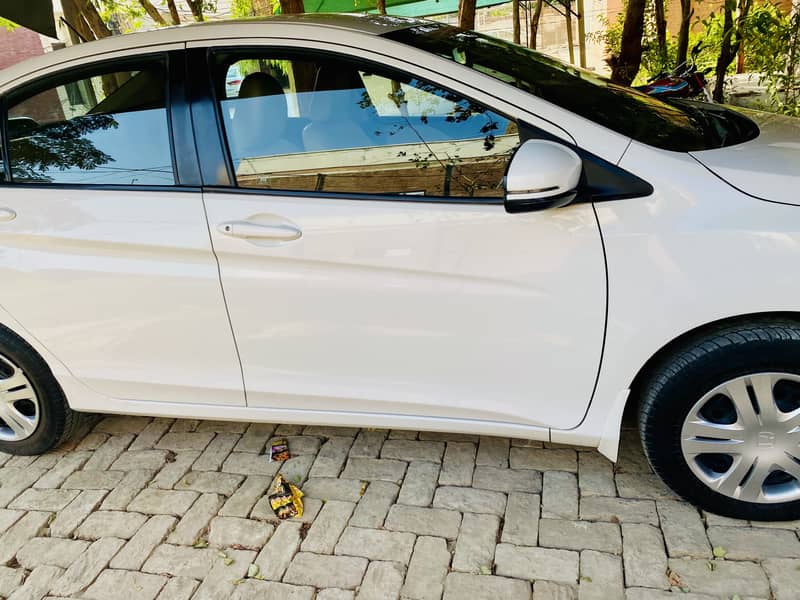 Honda City IVTEC 2022 39000 chali hoi hai 2