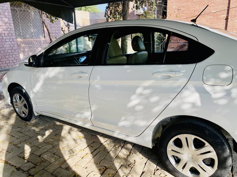 Honda City IVTEC 2022 39000 chali hoi hai 3