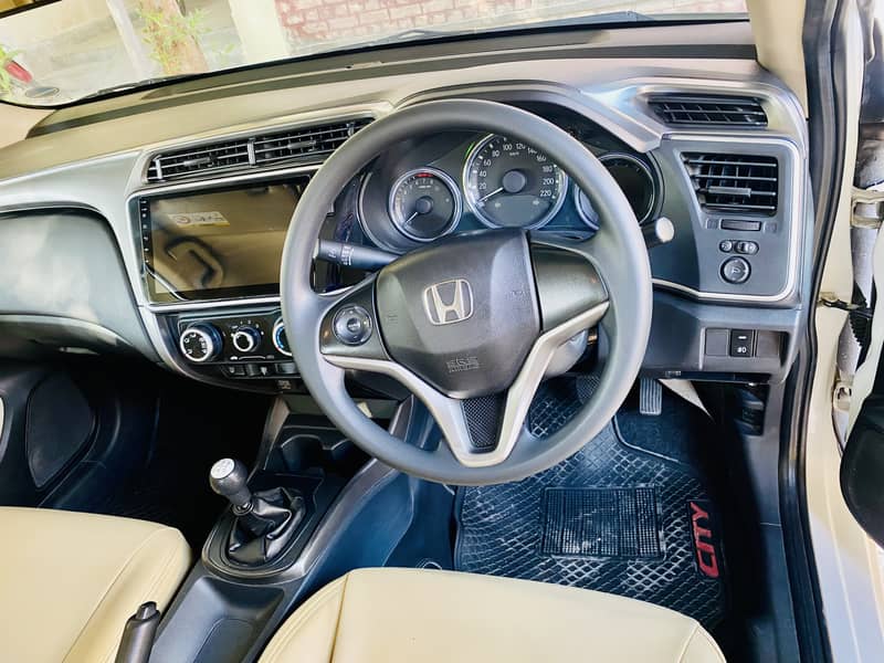 Honda City IVTEC 2022 39000 chali hoi hai 4