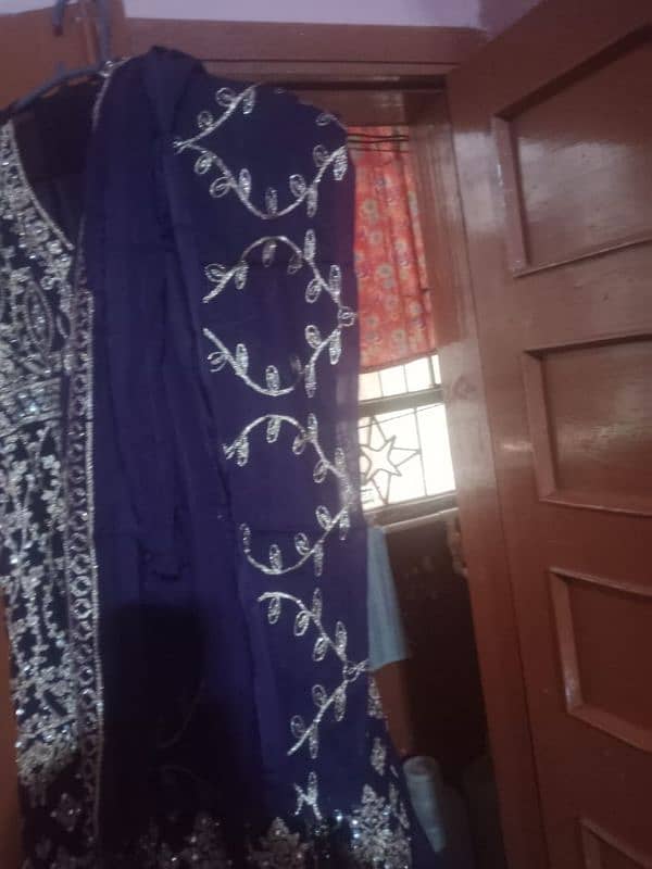 bridal purple color ki Maxi full Bhari Hui Nago wali 0