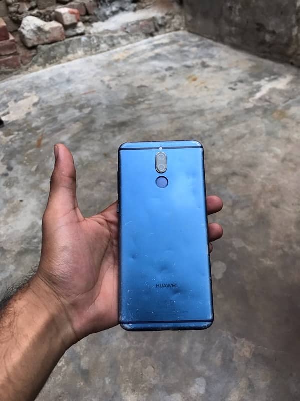 Huawei mate 10 lite. 7