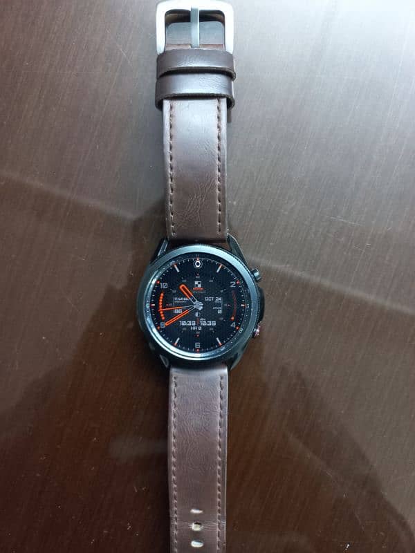 Samsung Watch 3 with Charger 2