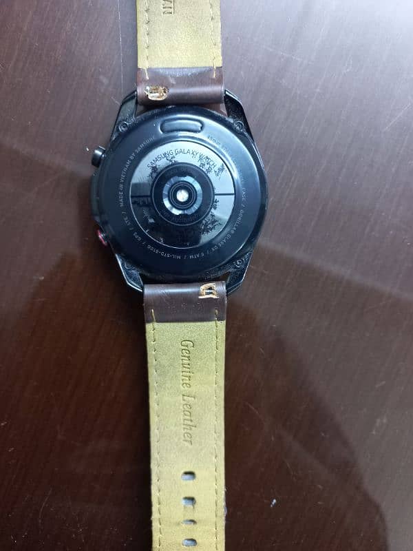 Samsung Watch 3 with Charger 5