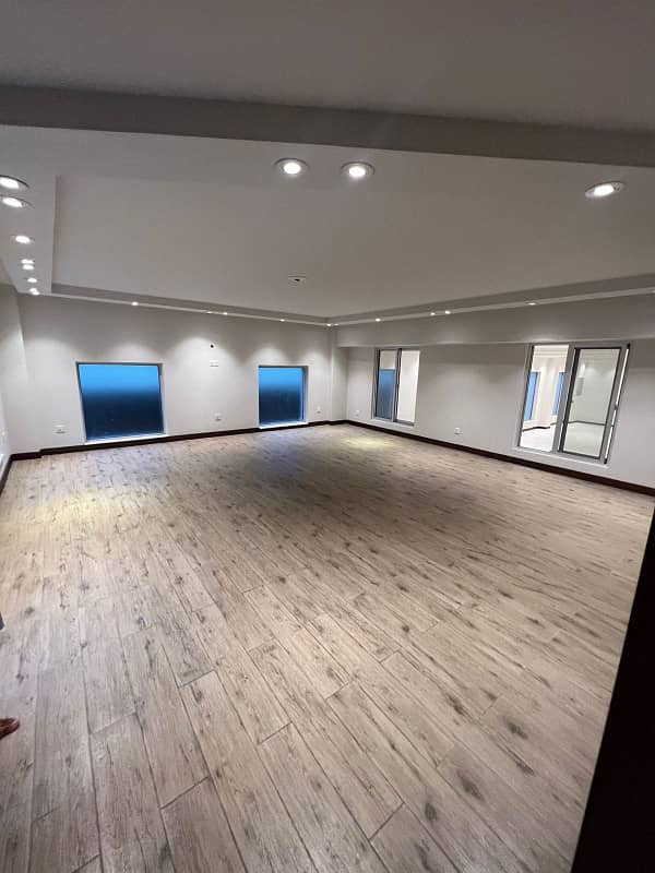 20000 SQFT Beautiful Ready To Move Commercial Building For Rent 1