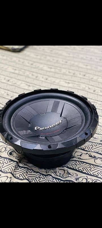 Pioneer Champion Series D4 Subwoofer w/ L Box - Dual Coil. 3