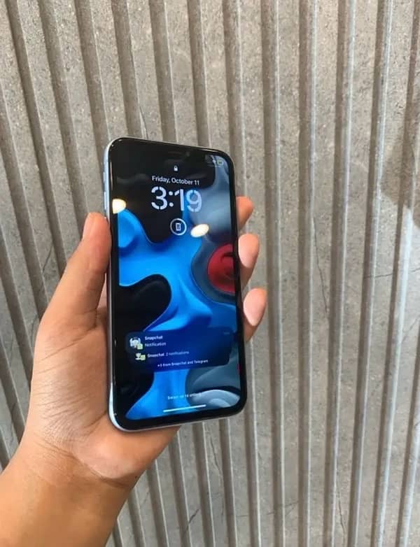 iphone xr non pta 10/10 64 gb battery health  79 1