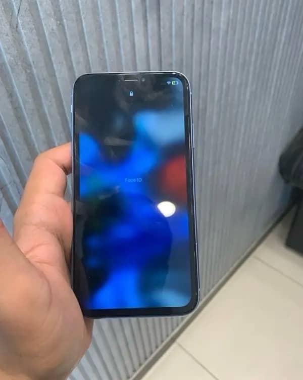 iphone xr non pta 10/10 64 gb battery health  79 2