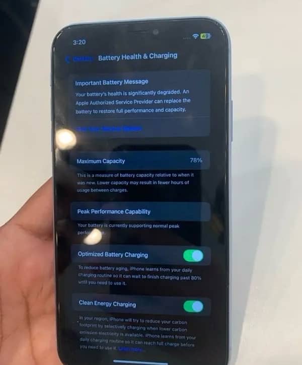 iphone xr non pta 10/10 64 gb battery health  79 3