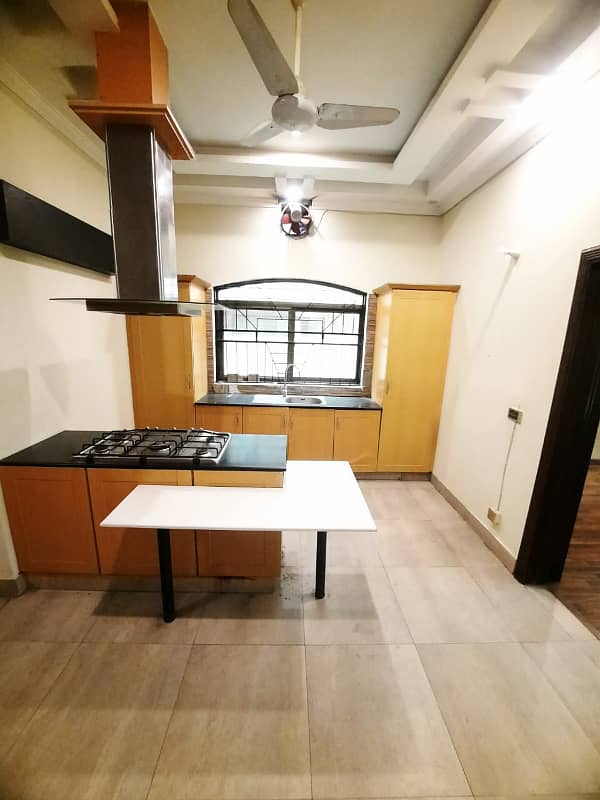 Kanal 7 Bed House With Full Basement Available For Rent In Dha Phase 5 12