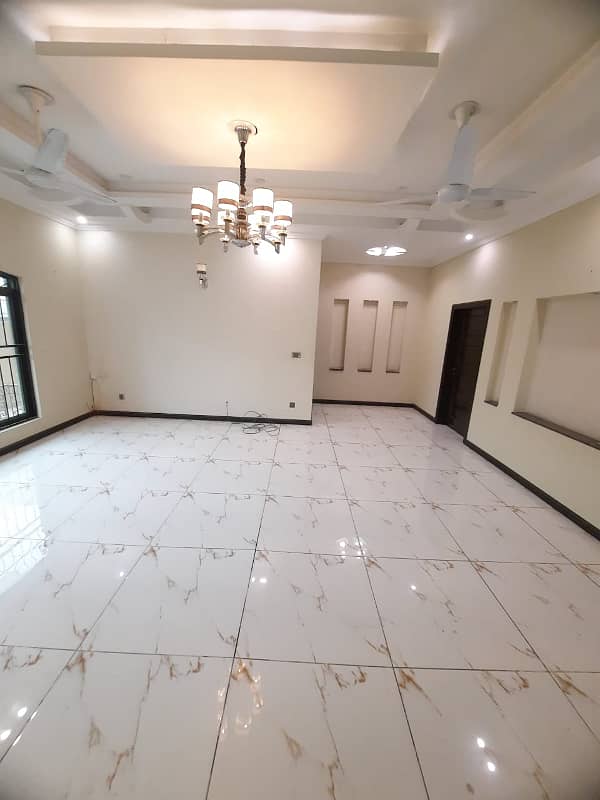 Kanal 7 Bed House With Full Basement Available For Rent In Dha Phase 5 19