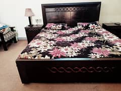 Bed Set For Sale// King Size Bed//Wodden Bed//2 Side TAble(LED trolly)