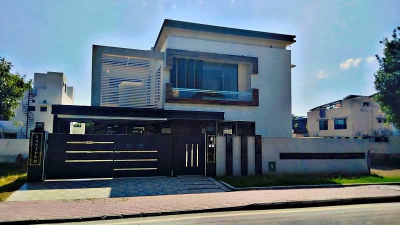 1 Kanal House For Sale In Bahria Town Lahore Janipar Block Sector C Near To Grand Mosque 0