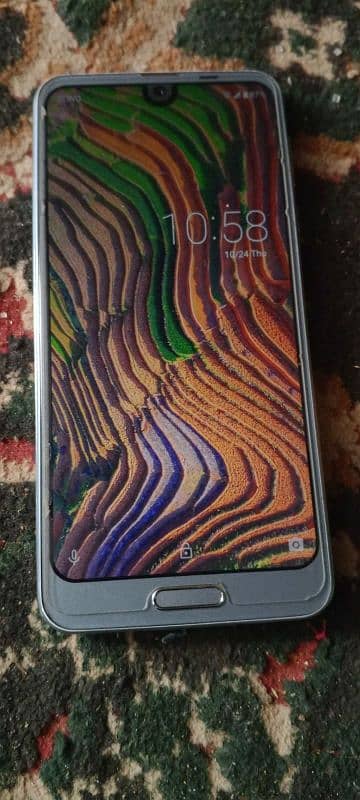 Aquos r2 0