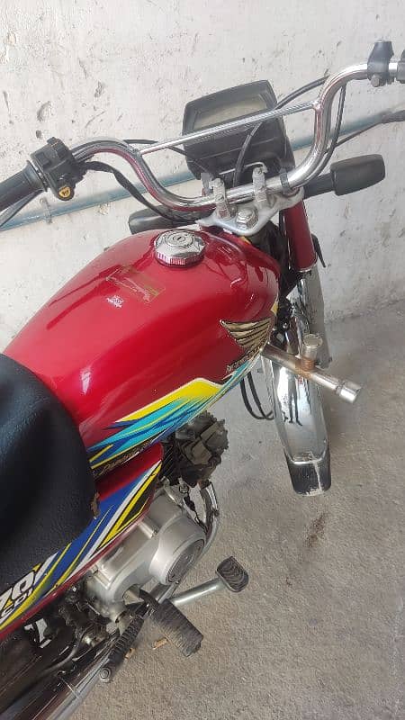 Honda CD70 for sale 9