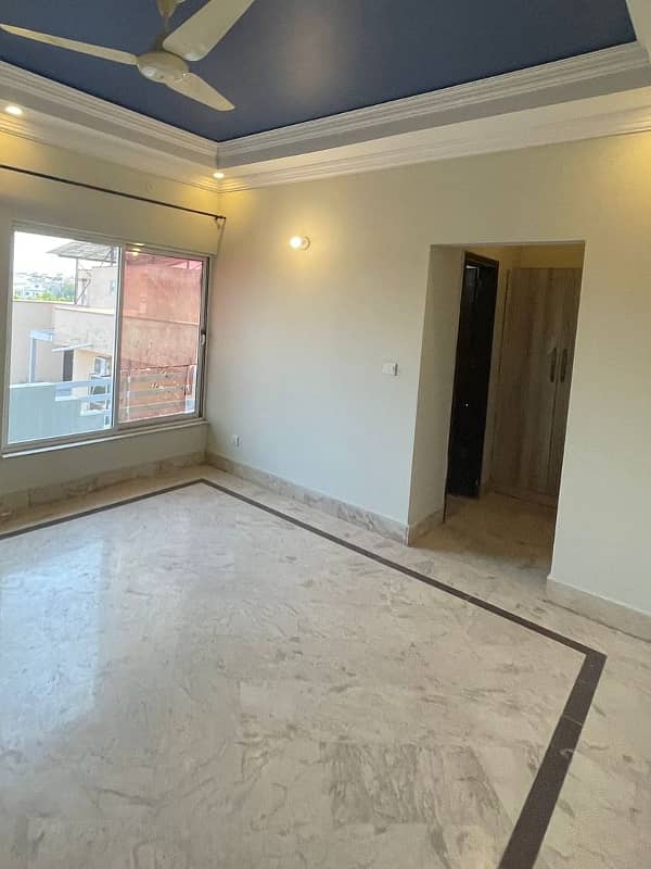 1 kanal upper portion for rent in G-13 2