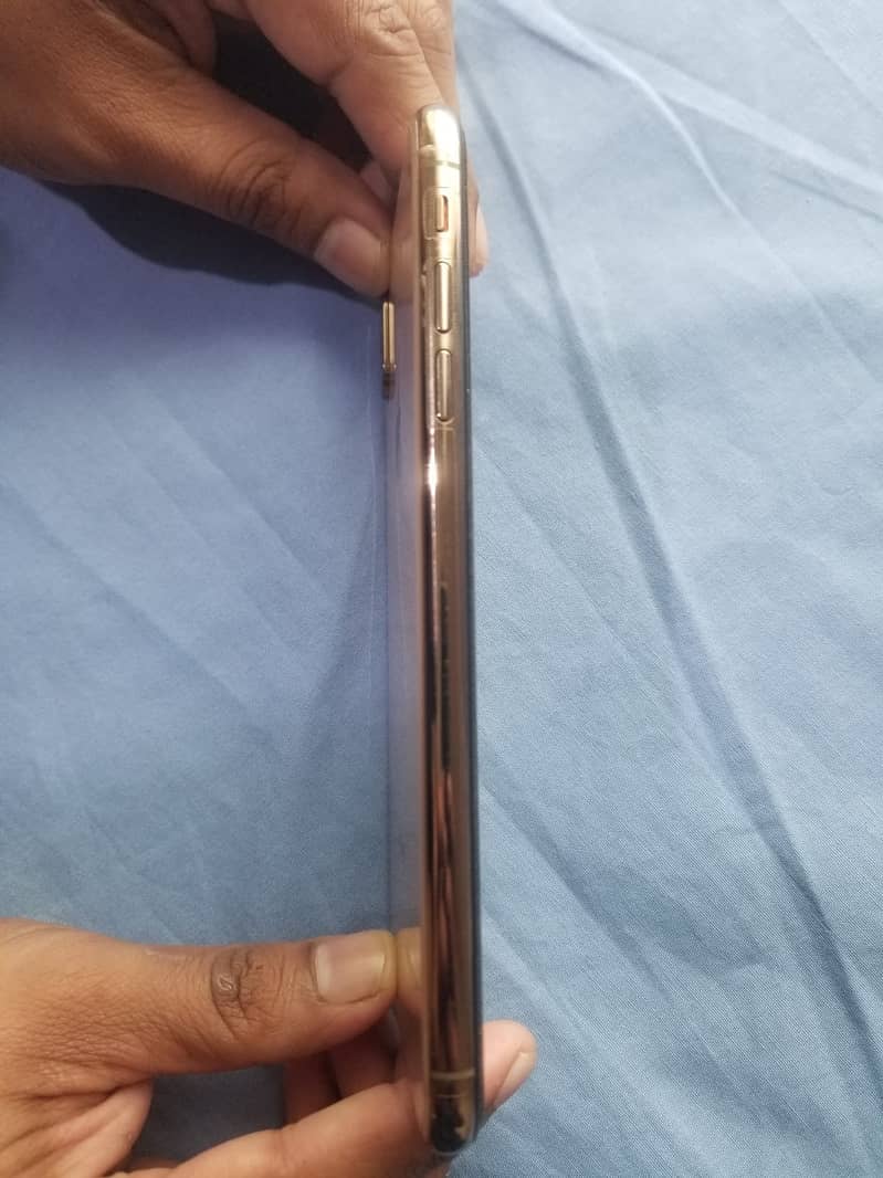 XS max 256 gb pta aproved 1