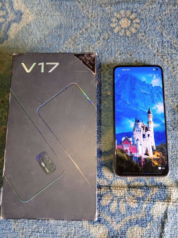 vivo v 17.8 256 gb 2