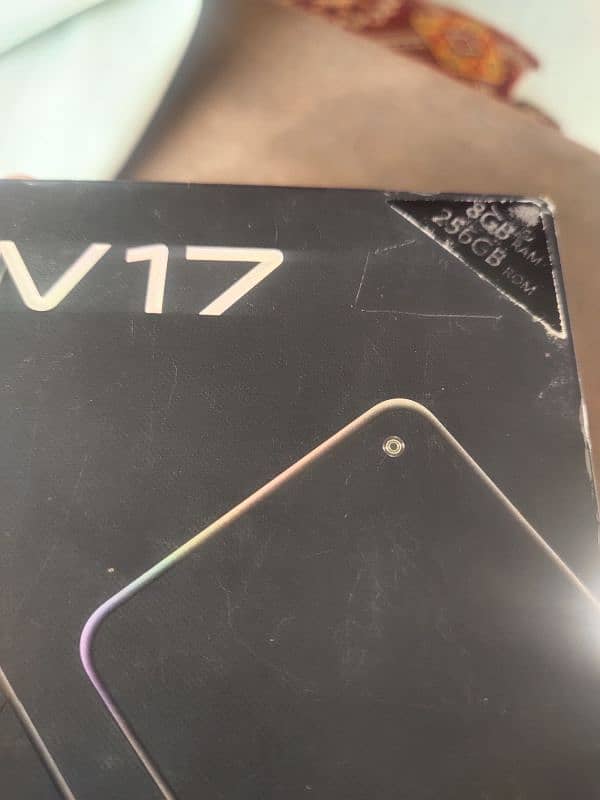 vivo v 17.8 256 gb 3