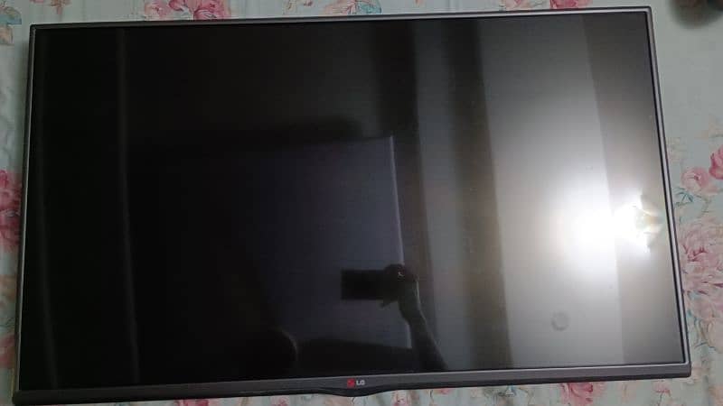 LG 42 inch Full HD LED TV in Best Condition 3