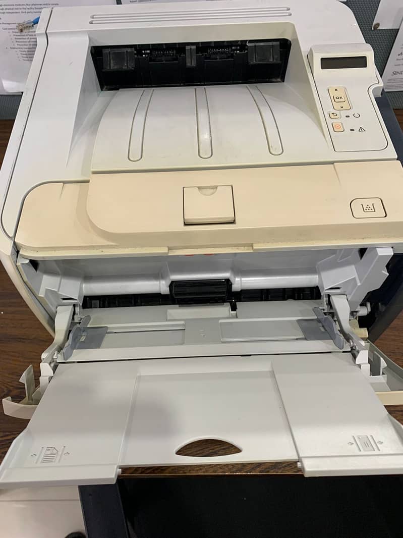 HP LaserJet P2055dn 1