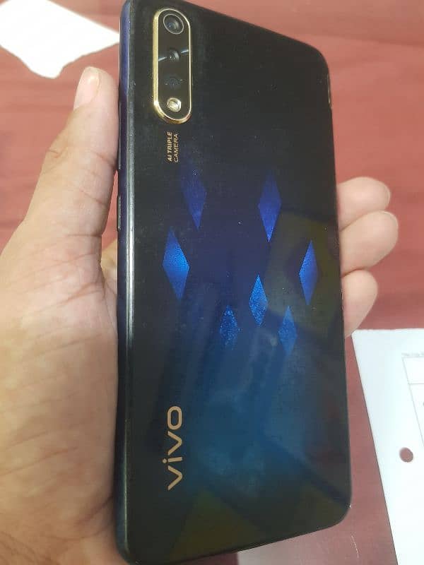 vivo s1 contact in what's app 1