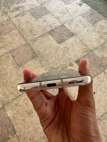 selling my OnePlus 8 3