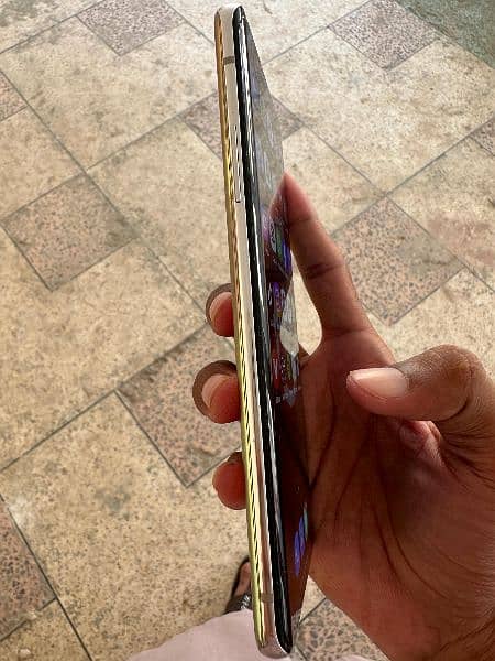 selling my OnePlus 8 4