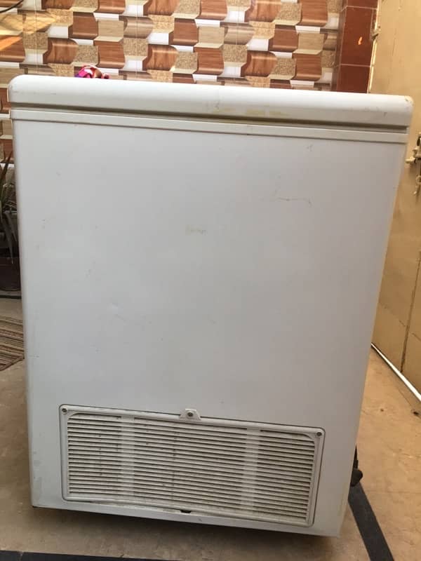 haier deep freezer slightly use like new  model 245SD 7