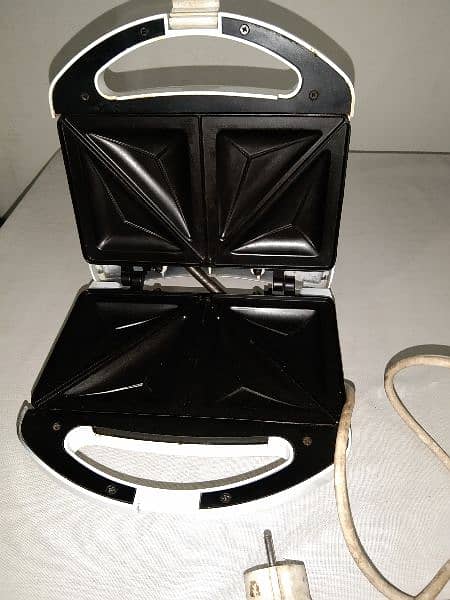 sandwich maker used 1