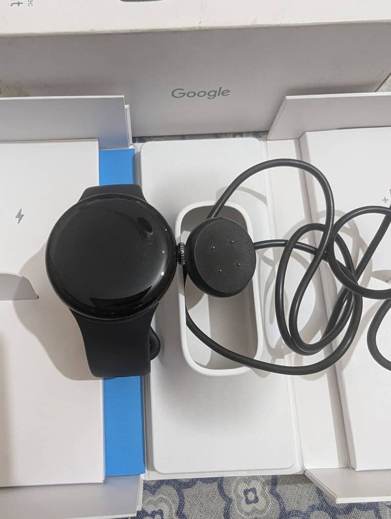 Google Pixel Watch 2 10/10 Condition 2