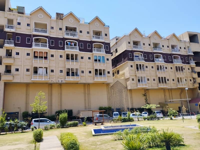 Flat Of 1500 Square Feet Is Available For Sale In Al-Ghurair Giga - Block 9, Islamabad 1