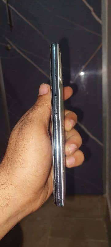 Vivo S1 4 / 128 gb Urgent sale 1