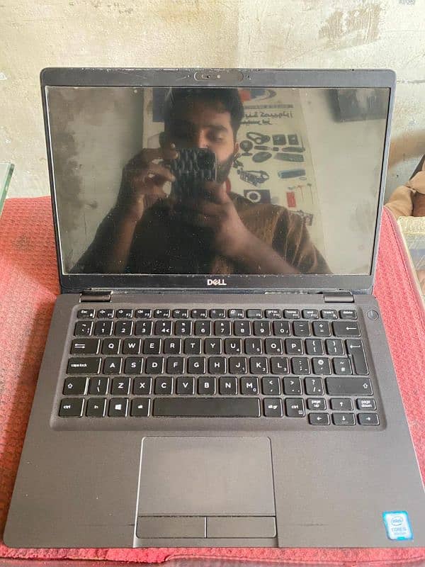 Dell Latitude 5300 0