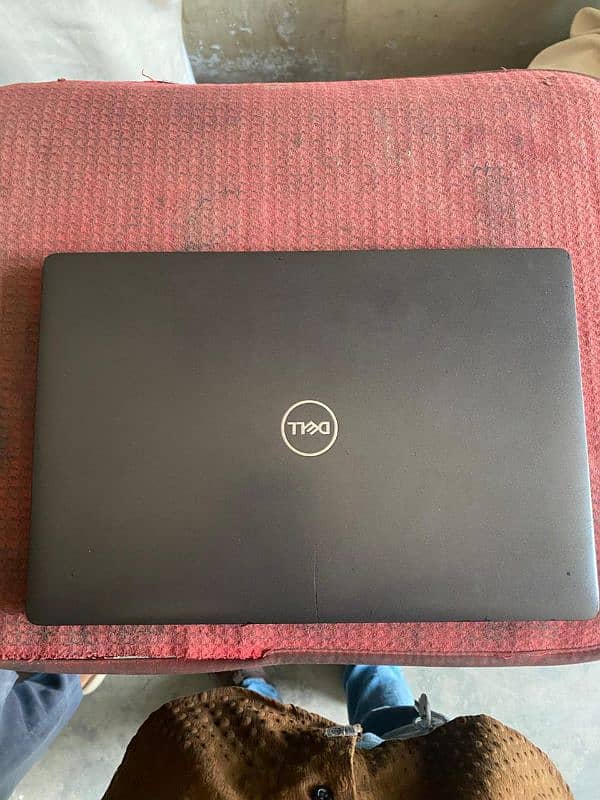 Dell Latitude 5300 1