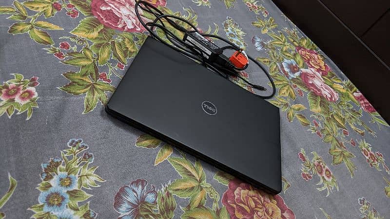 dell core i7 6th Gen latitude E5470 with radeon graphic card 1