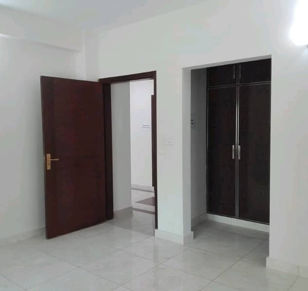 Ideal Flat For Sale In Askari 11 - Sector B 5