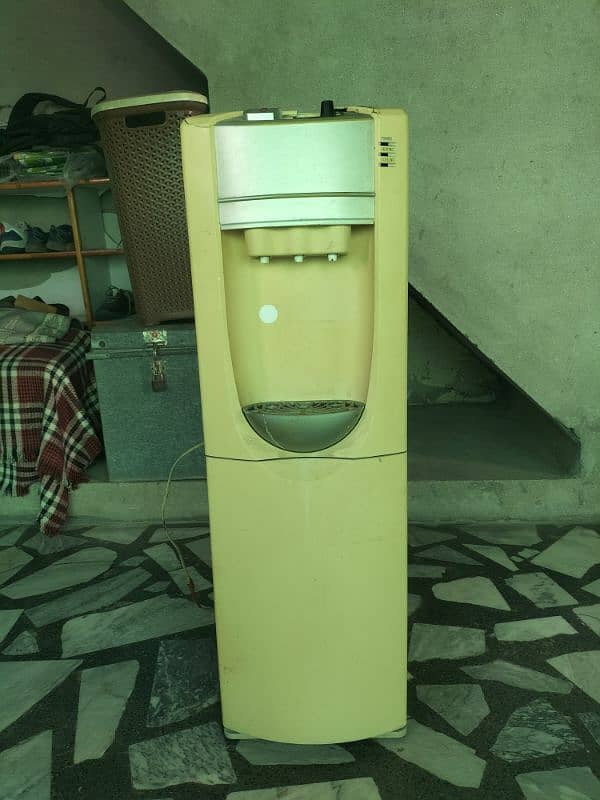 Boos water dispenser 0