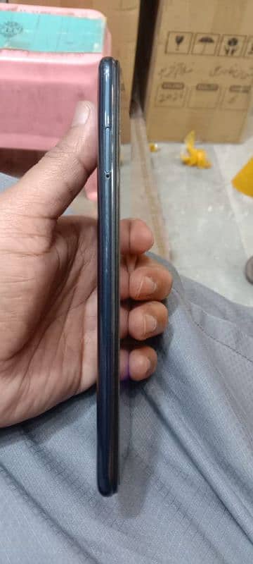 Infinix hot 10 4/128 3