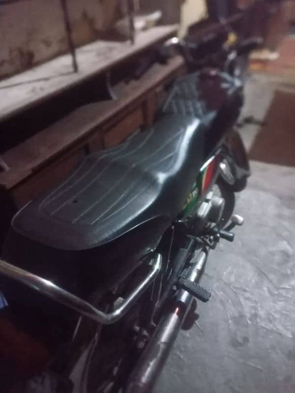 Honda 70cc Black colour 4