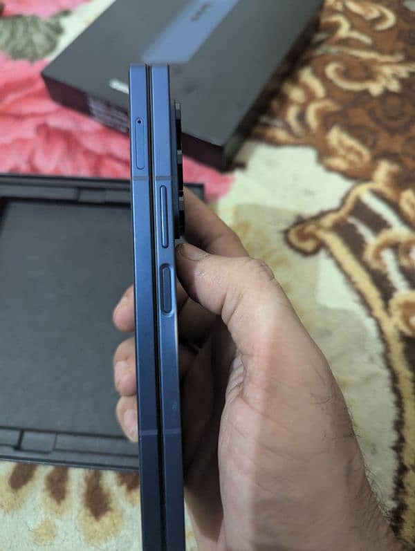 Samsung Galaxy Fold 6 12GB 512GB Blue 3