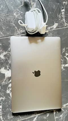 MacBook Pro i9 (2019-15”inch) 32/512 SSD, Graphics card 4GB