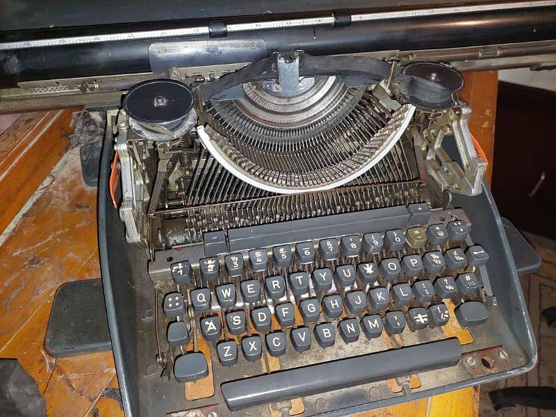 Type Writer Machine 2