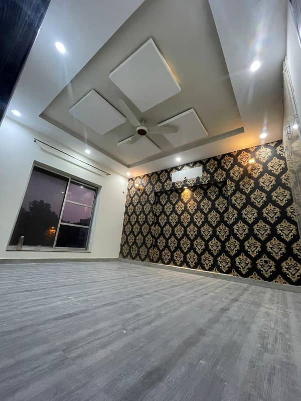 10 Marla Furnished Upper Portion for Rent in Chambelli Block 0