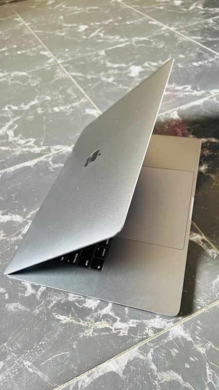 MacBook Pro i9 32/512 SSD (2019-15”inch), Graphics card 4GB 2