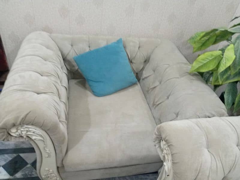 5 seater sofa set space issue urgent sale 5